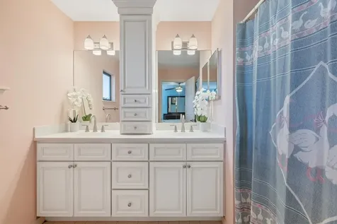 635 Centre Court SW Vero Beach FL 32962