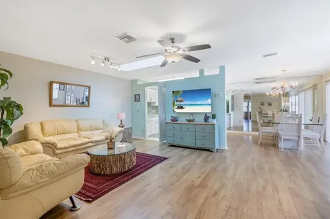 635 Centre Court SW Vero Beach FL 32962