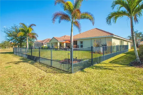 1744 Berkshire Circle SW Vero Beach FL 32968