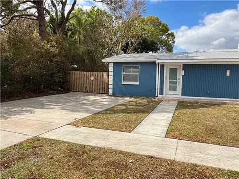 1835 42nd Avenue Vero Beach FL 32960