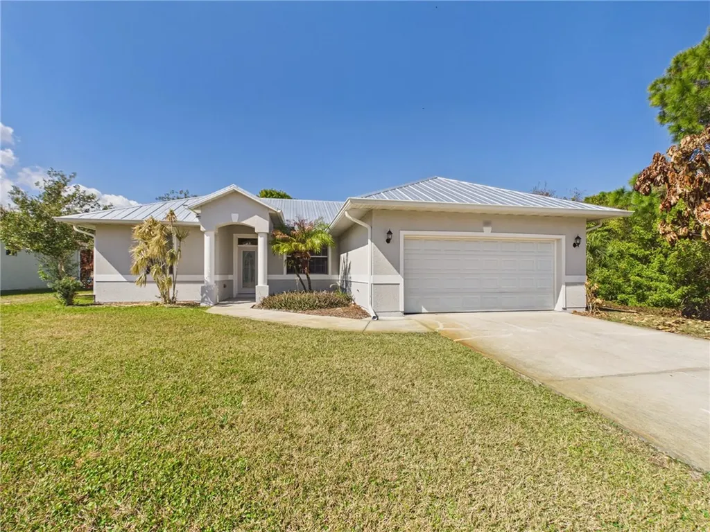 462 Lloyd Street Sebastian FL 32958