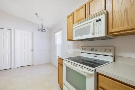 1009 E 13th Square Vero Beach FL 32960