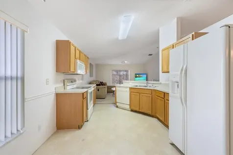 1009 E 13th Square Vero Beach FL 32960