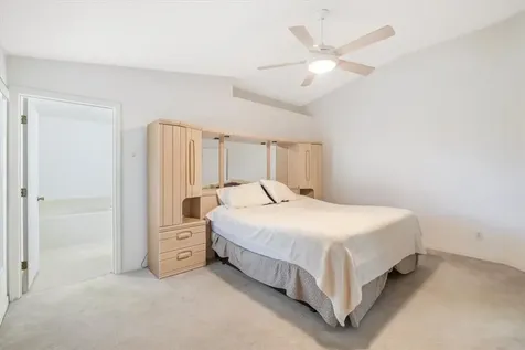 1009 E 13th Square Vero Beach FL 32960