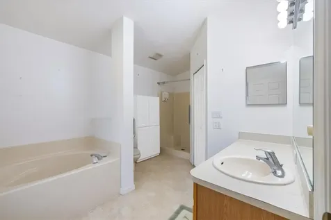 1009 E 13th Square Vero Beach FL 32960