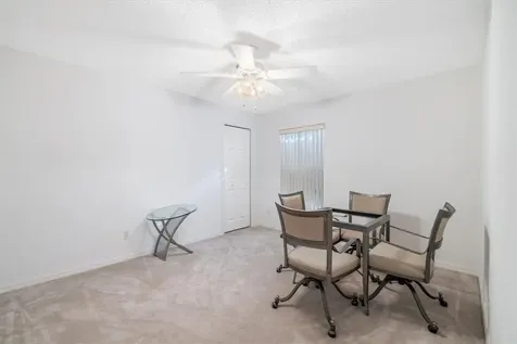 1009 E 13th Square Vero Beach FL 32960