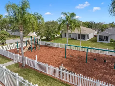 1009 E 13th Square Vero Beach FL 32960