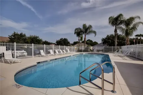 1009 E 13th Square Vero Beach FL 32960