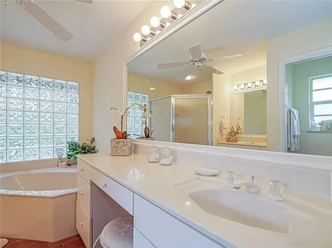 121 38th Court Vero Beach FL 32968