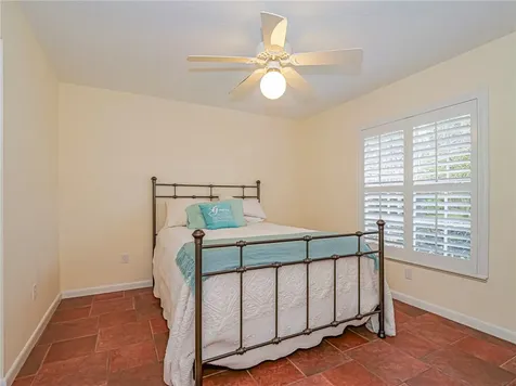 121 38th Court Vero Beach FL 32968