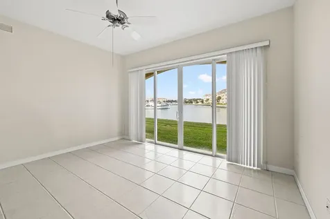 17 Harbour Isle Drive W Fort Pierce FL 34949