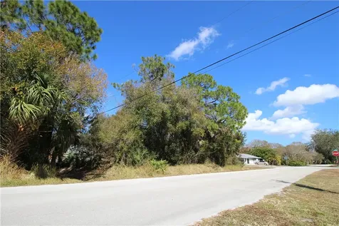 2400 85th Court Vero Beach FL 32966