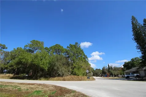 2400 85th Court Vero Beach FL 32966