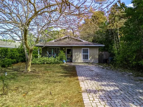 1562 24th Avenue Vero Beach FL 32960