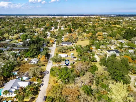 1562 24th Avenue Vero Beach FL 32960