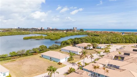 1932 Lynx Drive Hutchinson Island FL 34949