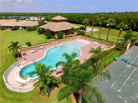 1932 Lynx Drive Hutchinson Island FL 34949