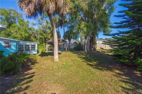 2046 50th Avenue Vero Beach FL 32966