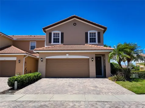 323 Versailles Lane Vero Beach FL 32960
