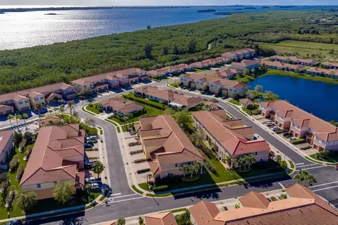 323 Versailles Lane Vero Beach FL 32960