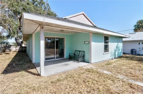219 15th Place SW Vero Beach FL 32962