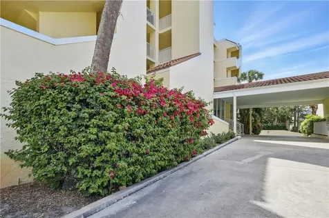 1026 Flamevine Lane Vero Beach FL 32963