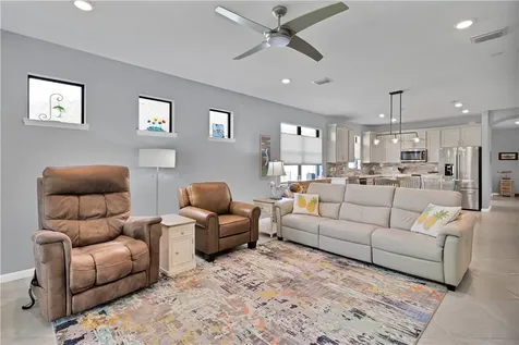 5129 Unity Square Vero Beach FL 32967