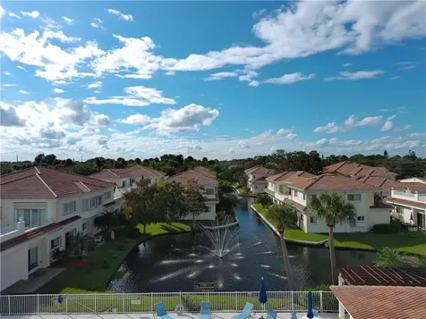 504 7th Square Vero Beach FL 32962