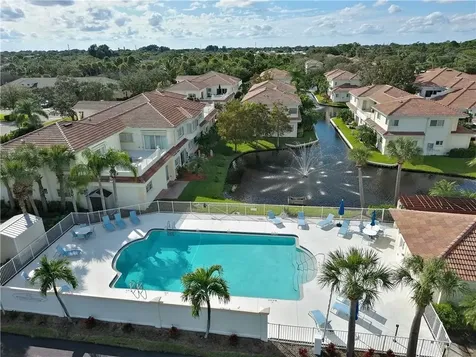 504 7th Square Vero Beach FL 32962