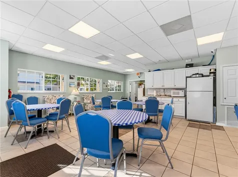 504 7th Square Vero Beach FL 32962