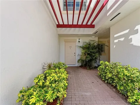 504 7th Square Vero Beach FL 32962