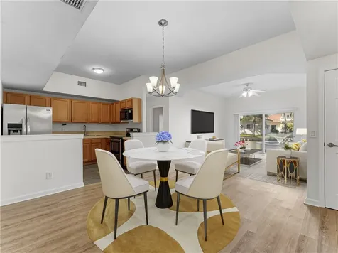 504 7th Square Vero Beach FL 32962