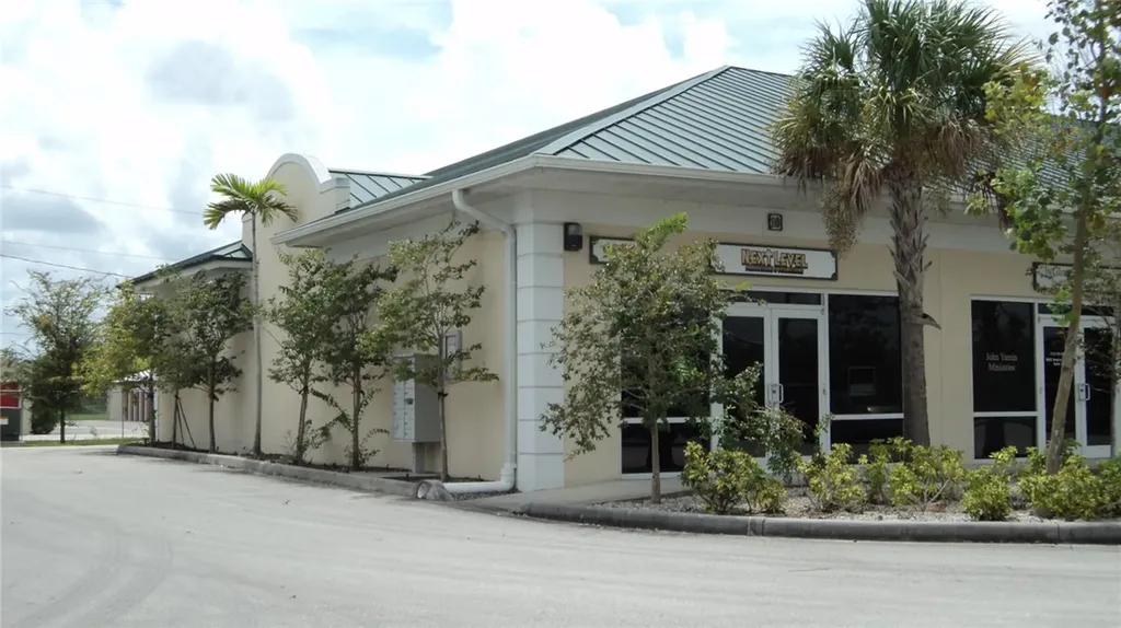 9035 Americana. Road Vero Beach FL 32966