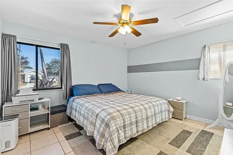 1085 24th Place SW Vero Beach FL 32962