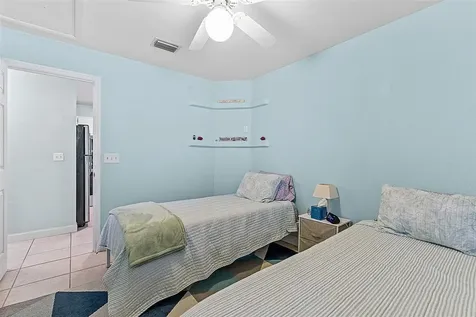 1085 24th Place SW Vero Beach FL 32962