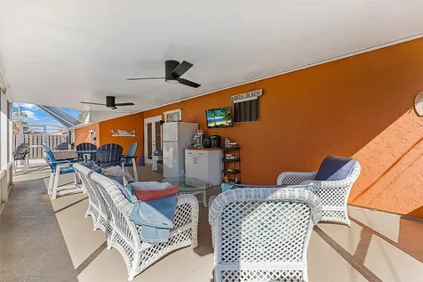 1085 24th Place SW Vero Beach FL 32962