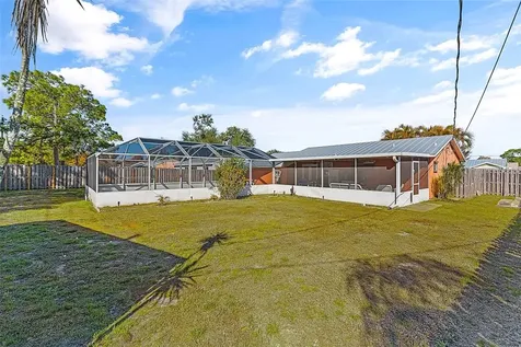 1085 24th Place SW Vero Beach FL 32962