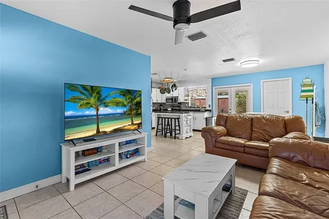 1085 24th Place SW Vero Beach FL 32962