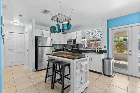 1085 24th Place SW Vero Beach FL 32962