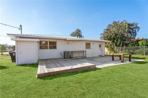 341 SE Bayview Terrace Port St Lucie FL 34983