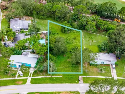 607 21st Street SW Vero Beach FL 32962