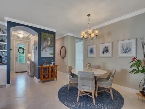 5085 Pendelton Square Vero Beach FL 32967