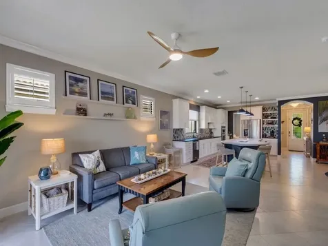 5085 Pendelton Square Vero Beach FL 32967