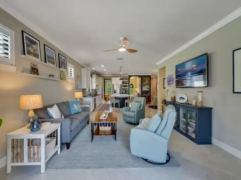 5085 Pendelton Square Vero Beach FL 32967