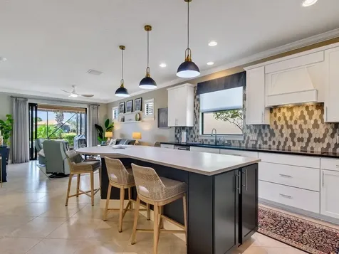 5085 Pendelton Square Vero Beach FL 32967