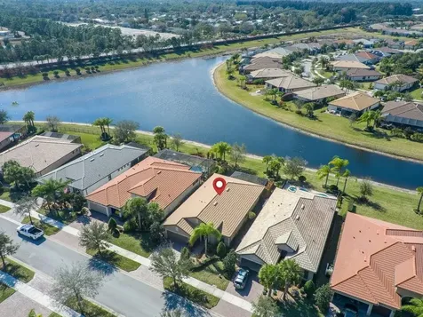 5085 Pendelton Square Vero Beach FL 32967