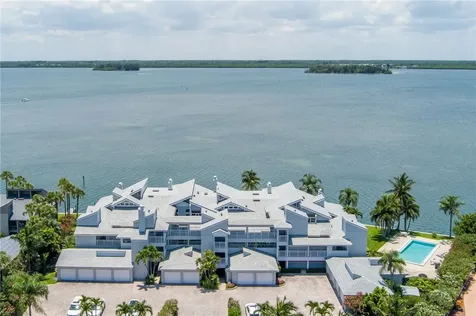 901 Bay Road Vero Beach FL 32963