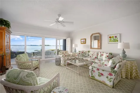 901 Bay Road Vero Beach FL 32963
