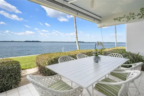 901 Bay Road Vero Beach FL 32963