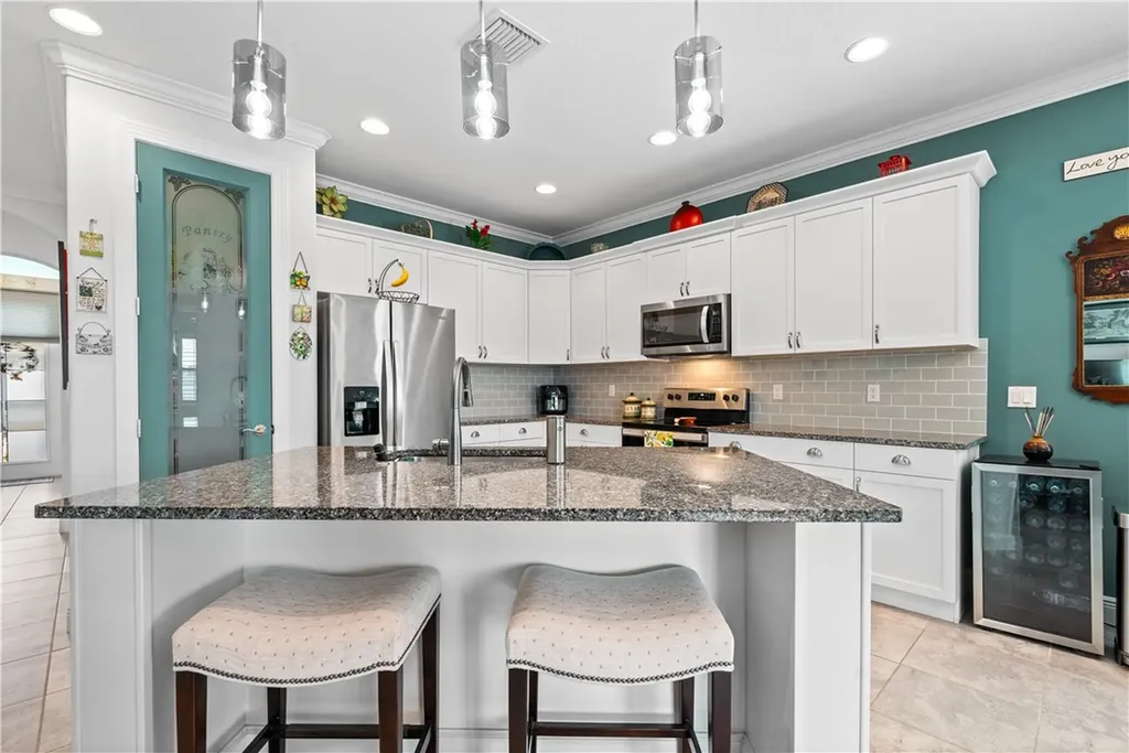 2557 Bella Vista Circle Vero Beach FL 32966